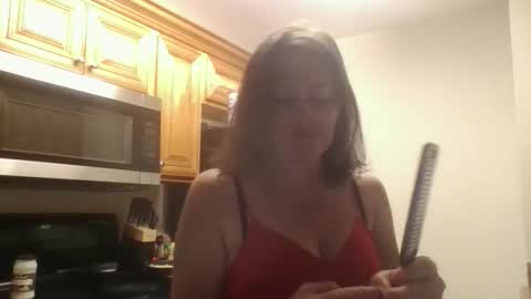 tinyassbossymilf online show from May 1, 8:39 am