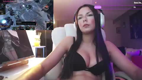 stage Kylie Sinner  brand CLITBAIT online show from June 11, 2:53 am