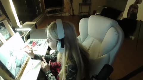 Snapshot of tinykylie chatting on January 25, 5:29 am stage Kylie Sinner brand CLITBAIT online show from January 25, 5:29 am