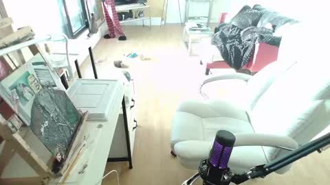 Snapshot of tinykylie chatting on February 2, 7:46 pm stage Kylie Sinner brand CLITBAIT online show from February 2, 7:46 pm