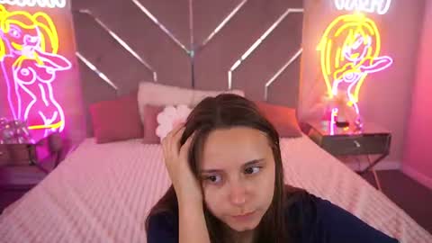 tinynataliee online show from July 25, 2:35 pm