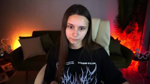 tinynataliee online show from June 29, 7:24 pm