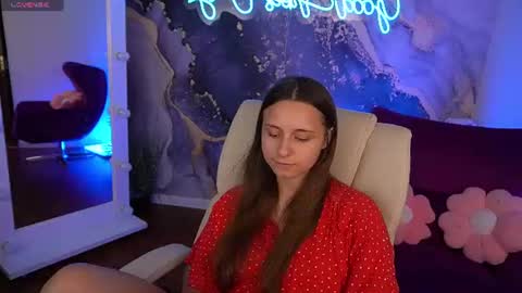 tinynataliee online show from July 21, 9:37 pm