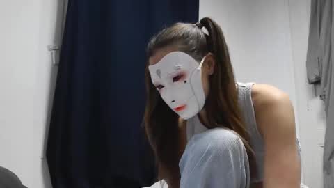 Tinks online show from November 24, 9:17 pm