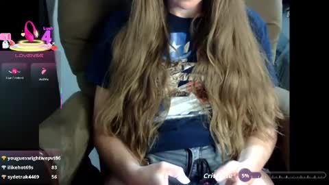 Tittygirl8 online show from September 11, 10:21 pm