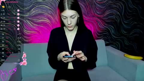 Snapshot of to_your chatting on December 10, 1:11 am 2 GMT Mo Tu We Th Fr 10am-4am online show from December 10, 1:11 am