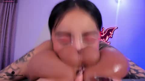   Independent model online show from October 5, 12:26 am