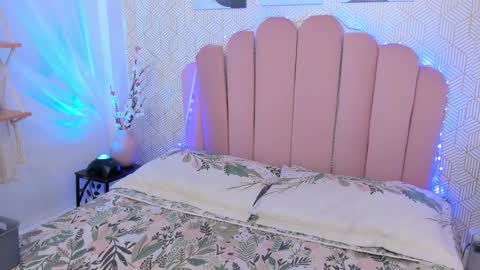 Tokyo  online show from December 13, 4:33 am