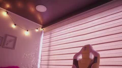 Blue  online show from June 20, 1:47 pm