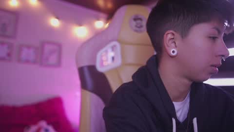 Blue  online show from March 3, 12:20 pm