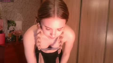 toni_pittmann online show from May 27, 3:42 pm