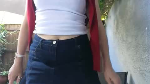 Topsy online show from February 13, 8:16 am