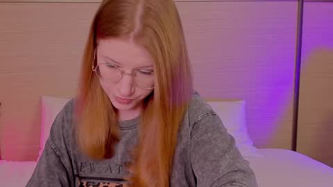 Snapshot of tori_the_witch chatting on February 2, 6:04 am Tori online show from February 2, 6:04 am