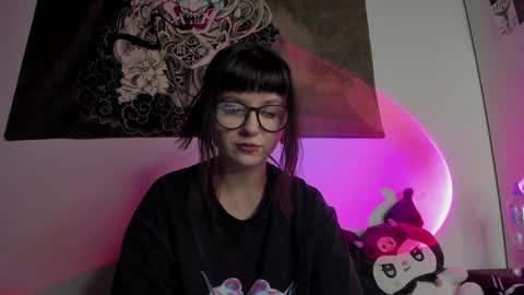 Snapshot of toriayun0 chatting on January 16, 10:23 pm your personal gothic girl check it online show from January 16, 10:23 pm