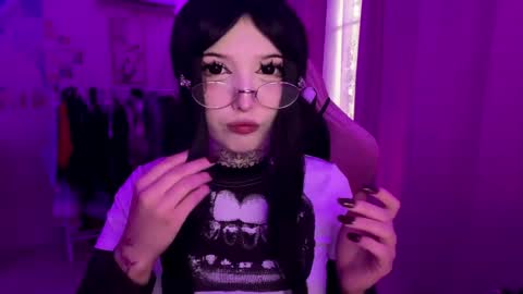 Lina online show from April 6, 3:24 pm