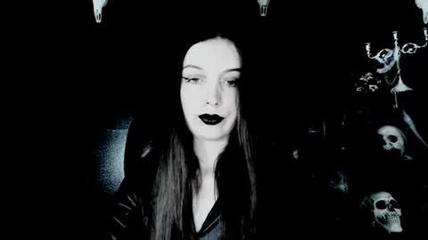 toxicdomme online show from August 3, 4:45 pm