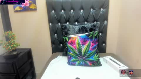 toxicfantasy4u online show from July 5, 3:35 am