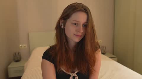 Snapshot of toxl chatting on October 20, 5:27 pm Bella online show from October 20, 5:27 pm