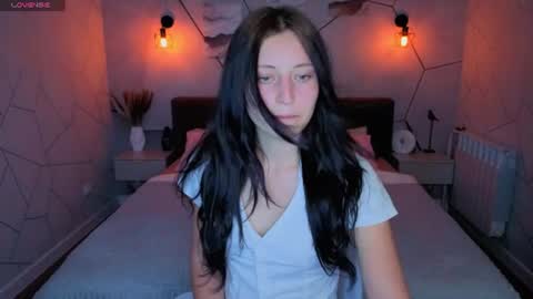tracey_gill online show from June 25, 9:13 am