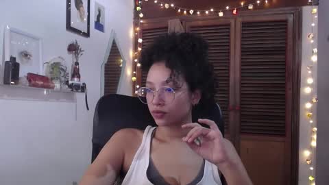 Emily online show from February 6, 8:34 pm