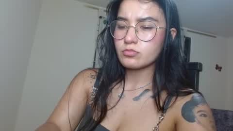 trebol_4 online show from June 15, 10:43 pm