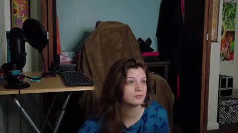 Snapshot of treejeanne chatting on September 28, 1:12 am TreeJeanne online show from September 28, 1:12 am