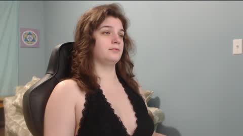 Snapshot of treejeanne chatting on January 1, 5:33 pm TreeJeanne online show from January 1, 5:33 pm