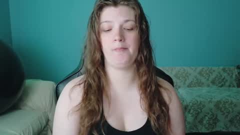TreeJeanne online show from June 26, 6:20 pm