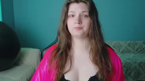 TreeJeanne online show from June 24, 8:41 pm
