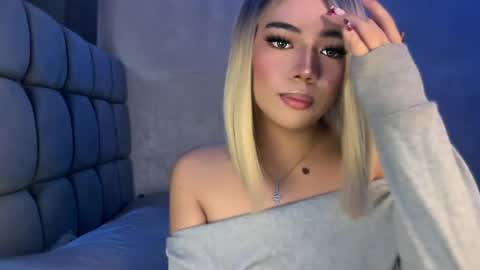 trexie_fucks15 online show from July 16, 4:17 am