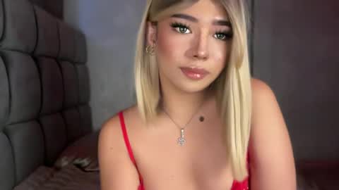 trexie_fucks15 online show from July 18, 6:28 am