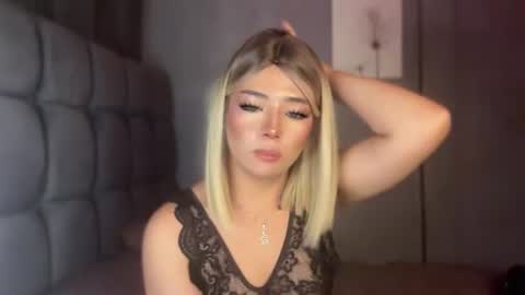 trexie_fucks15 online show from July 30, 9:04 pm