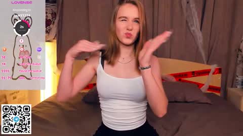 Bubbles online show from November 18, 7:04 pm