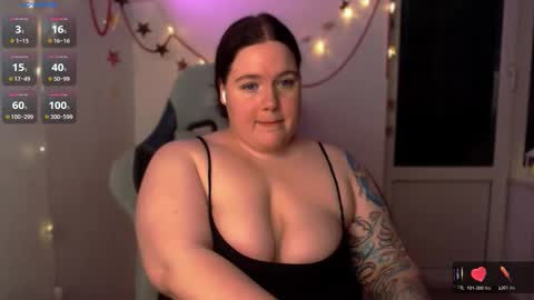 Tina online show from December 15, 10:59 pm