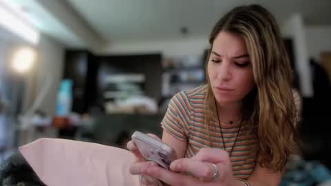 MadisonMontgomery online show from May 16, 9:25 pm