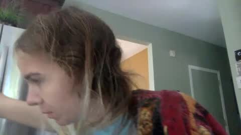 Snapshot of trippybb222 chatting on September 27, 4:36 pm trippybb222 online show from September 27, 4:36 pm