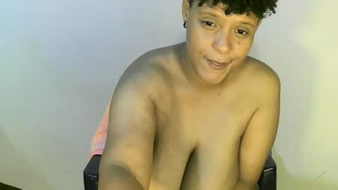 trishbigtits online show from February 21, 5:35 am