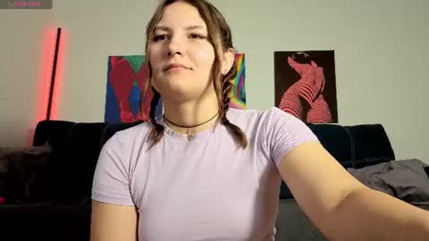 trixibell online show from July 7, 4:15 am