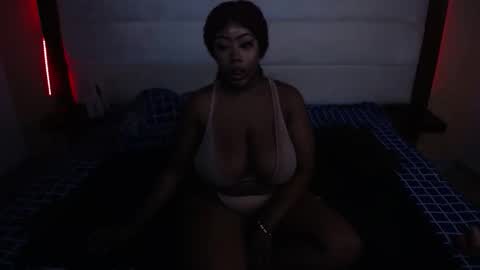 Snapshot of trixiemar chatting on October 14, 2:41 pm TrixieMar online show from October 14, 2:41 pm