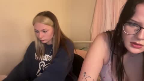Trixi online show from February 17, 4:23 am