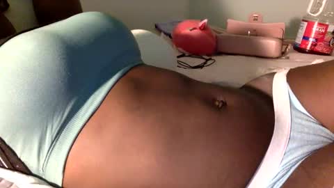 Tropical Ebony online show from December 14, 1:06 pm