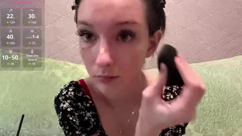 Hello Viola here   Help me to make 50 thumbs up 333 online show from April 28, 4:11 pm