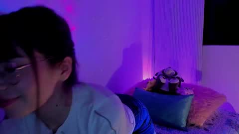 Snapshot of tsukys_spell chatting on December 18, 2:32 am Tsuky online show from December 18, 2:32 am