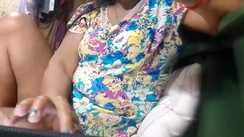 Mae online show from February 3, 9:07 pm