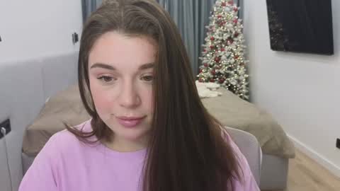 Snapshot of tutti_frutti_ chatting on December 23, 8:14 pm Ariana online show from December 23, 8:14 pm