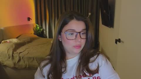 Ariana online show from November 3, 7:51 pm