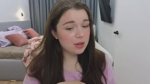 Snapshot of tutti_frutti_ chatting on March 9, 9:25 pm Ariana online show from March 9, 9:25 pm