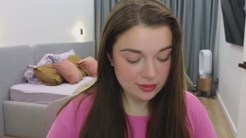 Snapshot of tutti_frutti_ chatting on February 4, 8:28 pm Ariana online show from February 4, 8:28 pm