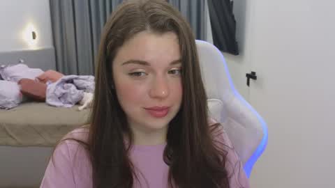 Snapshot of tutti_frutti_ chatting on March 6, 8:27 pm Ariana online show from March 6, 8:27 pm