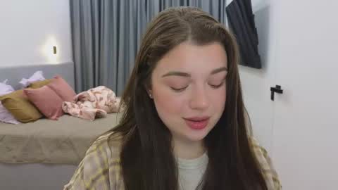 Snapshot of tutti_frutti_ chatting on February 11, 9:25 pm Ariana online show from February 11, 9:25 pm